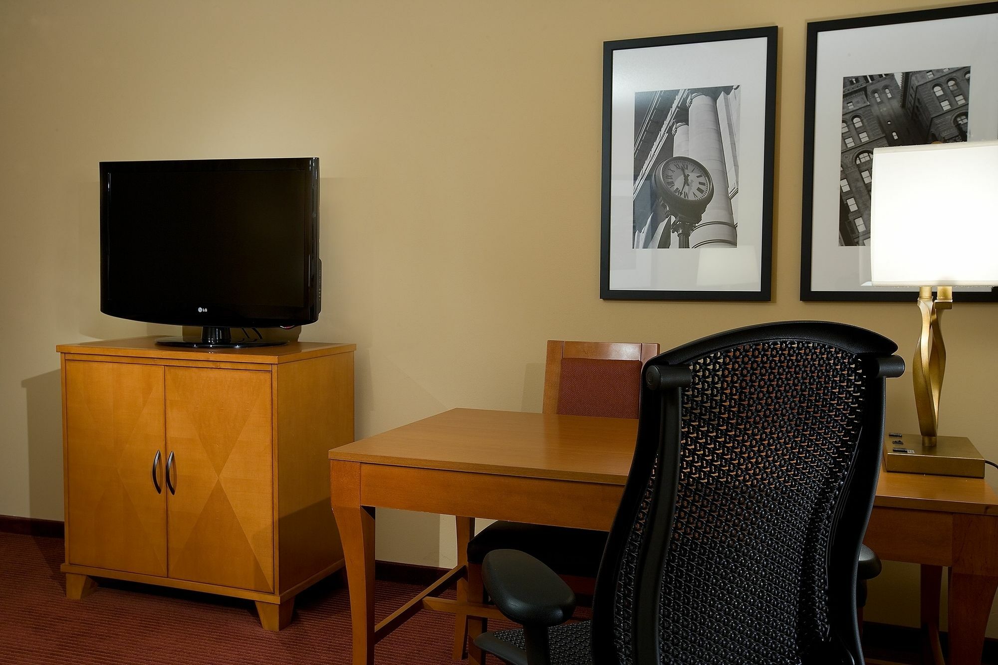 Embassy By Hilton International Airport 3* Kansas City